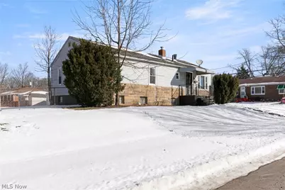833 Triplett Boulevard, Akron, OH 44306 - Photo 2
