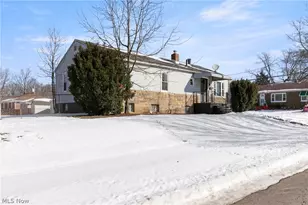 833 Triplett Blvd, Akron, OH 44306 - Photo 2