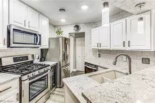 4032 St Andrews Ct, Canfield, OH 44406 - Photo 10