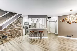 4032 St Andrews Ct, Canfield, OH 44406 - Photo 8