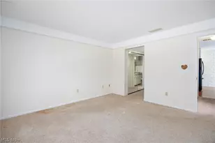 1605 Chapman Way, Grandview Heights, OH 44147 - Photo 18