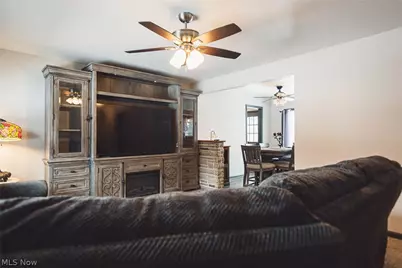 644 Chapel Lane, Campbell, OH 44405 - Photo 2
