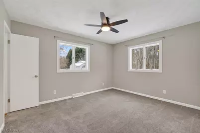 4586 Everhart Drive, Green, OH 44720 - Photo 16