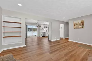 4586 Everhart Dr, Green, OH 44720 - Photo 8