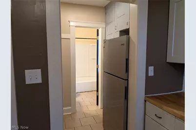 1560 Coutant Avenue, Oakwood, OH 44107 - Photo 8