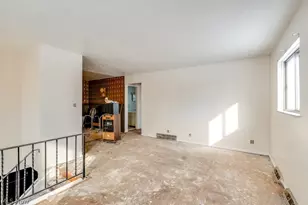 697 Ocean Ave, Akron, OH 44310 - Photo 4