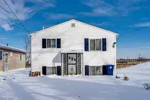 697 Ocean Ave, Akron, OH 44310 - Photo 1