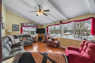 5039 Erie Avenue N, Canal Fulton, OH 44614 - Photo 6