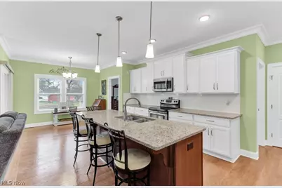 9937 Southwyck Avenue NW, North Canton, OH 44720 - Photo 4