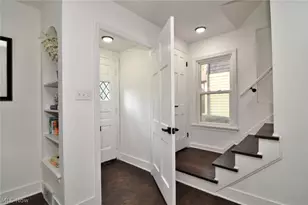 2203 Brockway Rd, University Heights, OH 44118 - Photo 2