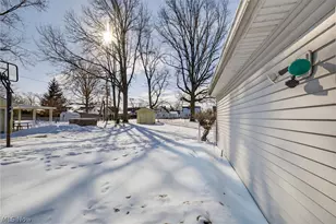 29070 W Willowick Dr, Willowick, OH 44095 - Photo 24