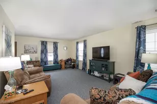 2770 Revere Dr, Cuyahoga Falls, OH 44223 - Photo 4