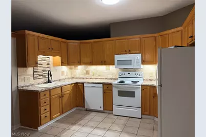 3461 E Prescott Circle, Cuyahoga Falls, OH 44223 - Photo 2