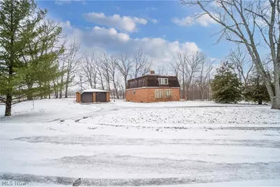 11 Pacific Road NE, Carrollton, OH 44615 - Photo 2