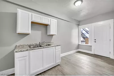 8111 Madison Avenue, Loveland, OH 44102 - Photo 32