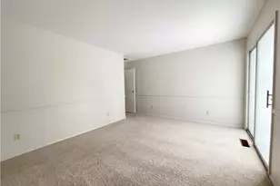 5896 Mills Creek Ln, North Ridgeville, OH 44039 - Photo 10
