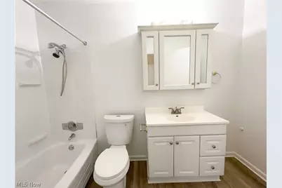 832 S Logan Street, Elyria, OH 44035 - Photo 6