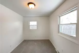 832 S Logan St, Elyria, OH 44035 - Photo 8