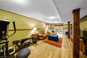 8266 Pebble Creek Ct, Chagrin Falls, OH 44023 - Photo 32