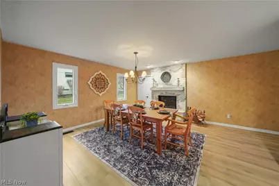 8266 Pebble Creek Court, Chagrin Falls, OH 44023 - Photo 6