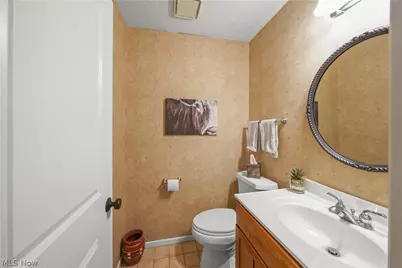 8266 Pebble Creek Court, Chagrin Falls, OH 44023 - Photo 16