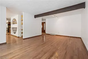 680 Rocky Hollow Dr, Akron, OH 44313 - Photo 16