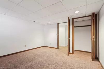 680 Rocky Hollow Drive, Akron, OH 44313 - Photo 36