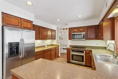 680 Rocky Hollow Drive, Akron, OH 44313 - Photo 2