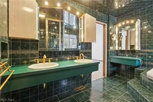 680 Rocky Hollow Dr, Akron, OH 44313 - Photo 12