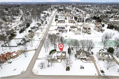 477 Misty Lane, Akron, OH 44321 - Photo 2