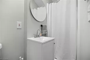 1842 Crawford Rd, Loveland, OH 44106 - Photo 12