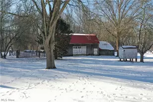 1554 Woods Rd, Akron, OH 44306 - Photo 36