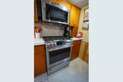 1554 Woods Road, Akron, OH 44306 - Photo 16