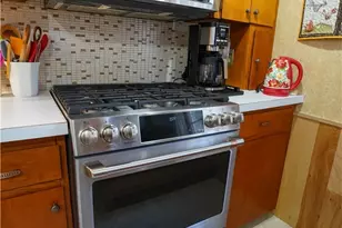 1554 Woods Rd, Akron, OH 44306 - Photo 16