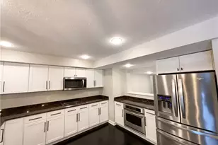 2272 W 5th St, Loveland, OH 44113 - Photo 2