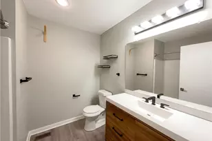 2272 W 5th St, Loveland, OH 44113 - Photo 6