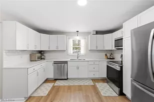 17987 Elliott Dr, Chagrin Falls, OH 44023 - Photo 10