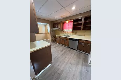 24 Euclid Avenue, Struthers, OH 44471 - Photo 8