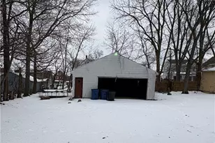 24 Euclid Ave, Struthers, OH 44471 - Photo 22