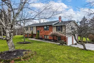 2190 Waterbury Dr, Uniontown, OH 44685 - Photo 2