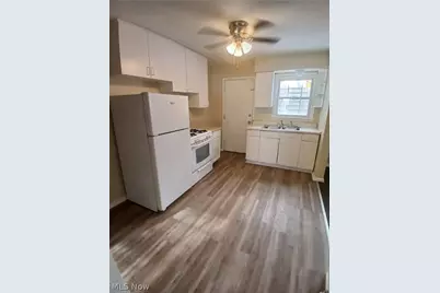 21 Zents Avenue, Youngstown, OH 44505 - Photo 2