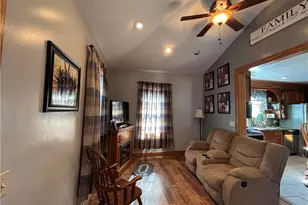 226 S Elm St, Columbiana, OH 44408 - Photo 12