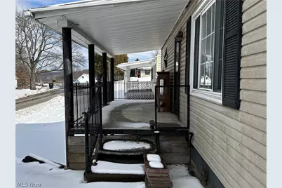 1032 Race Street, Zanesville, OH 43701 - Photo 2