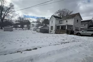 750 Cross St, Newcomerstown, OH 43832 - Photo 4