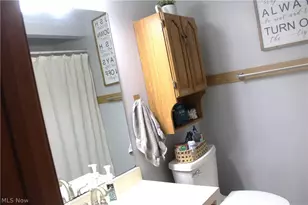 5279 Creekside Blvd, Brunswick Hills, OH 44212 - Photo 10