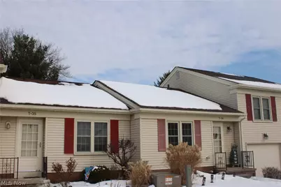 5279 Creekside Boulevard #T34, Brunswick Hills, OH 44212 - Photo 2