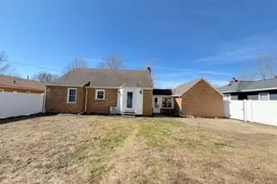 913 Oak St NW, New Philadelphia, OH 44663 - Photo 2