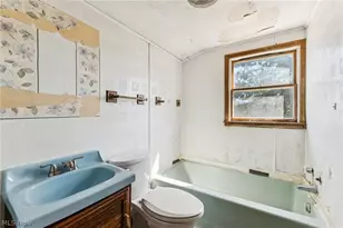 248 Menegay Rd, Louisville, OH 44641 - Photo 18