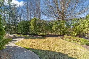 2408 Beachwood Blvd, Beachwood, OH 44122 - Photo 38