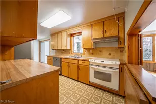 5743 Brookwood Dr, Akron, OH 44319 - Photo 14